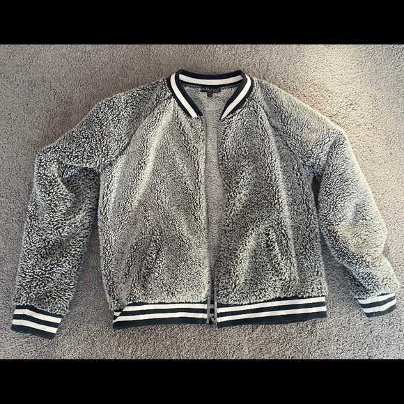 pj salvage fuzzy coat - Picture 2 of 3